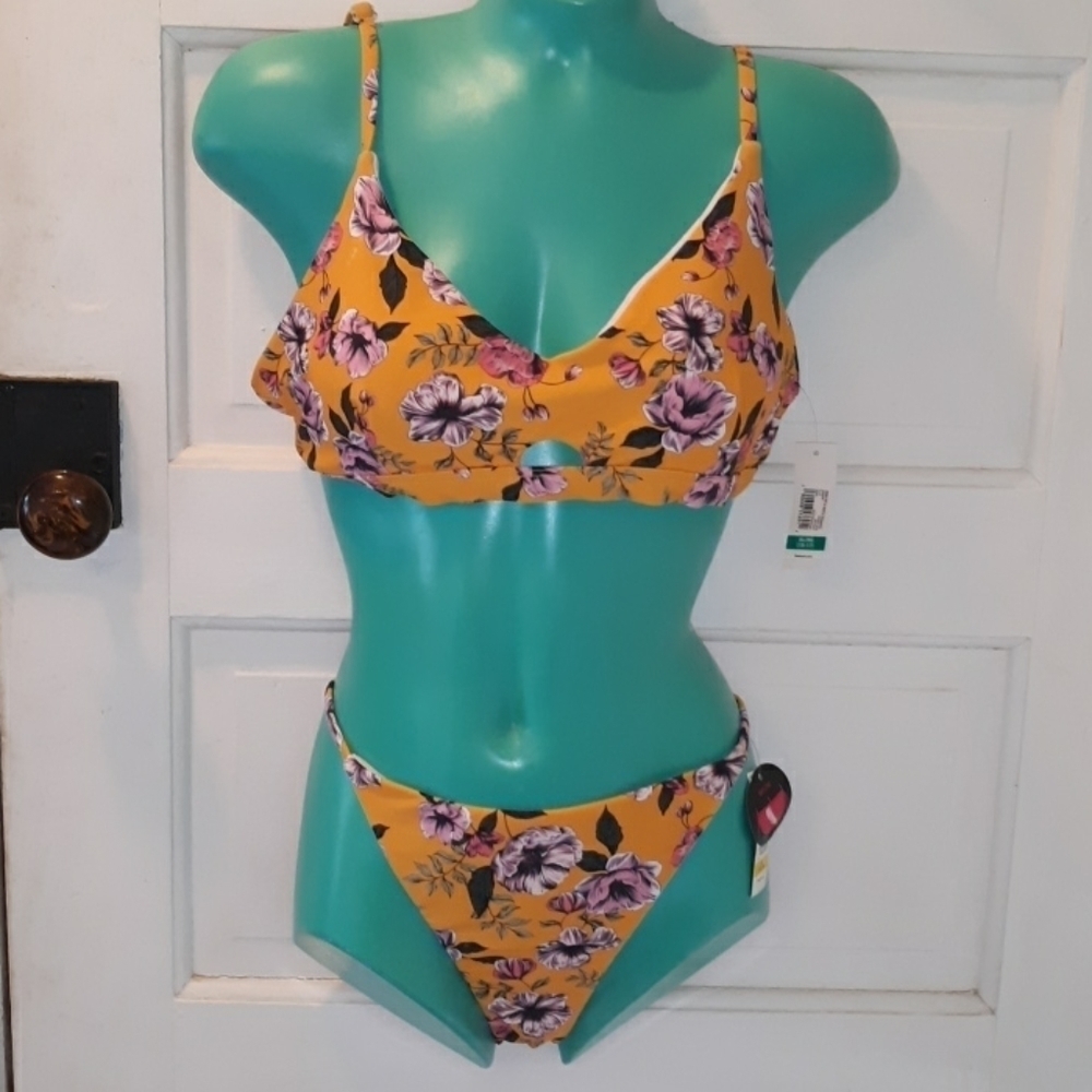 No Boundaries large XL bikini Olympic Gold